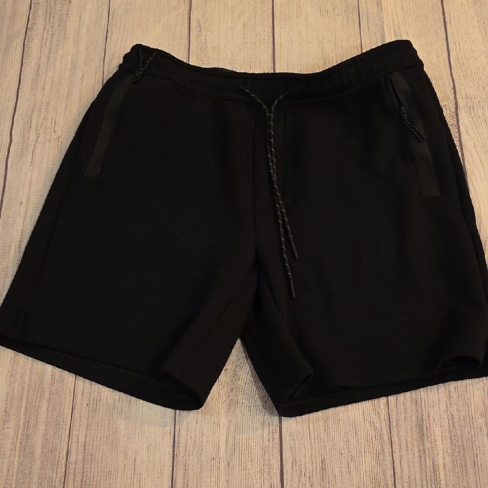 Men's Black Casual Shorts - Picture 1 of 6